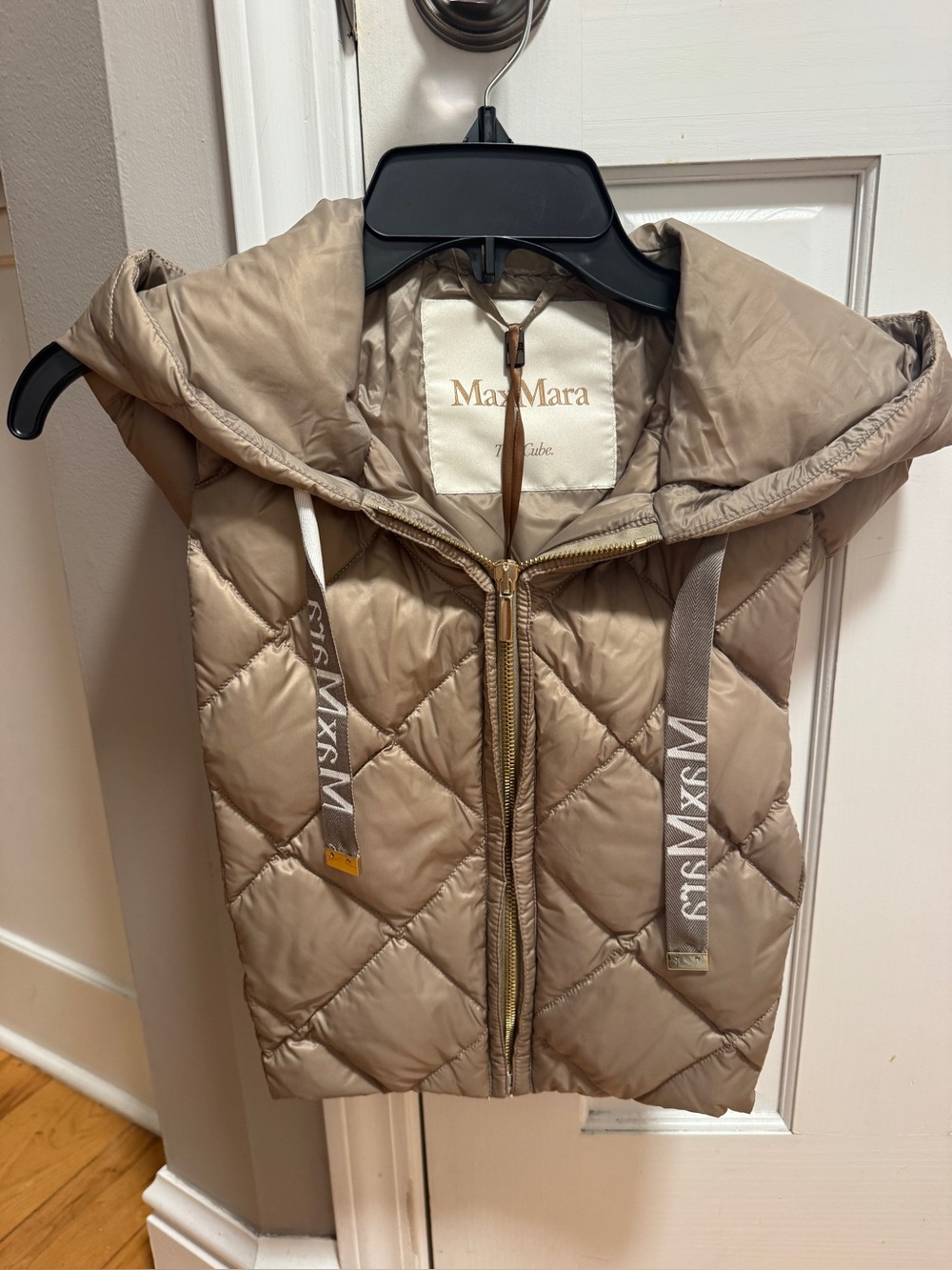 MaxMara Beige Quilted Hooded Puffer Dickey
